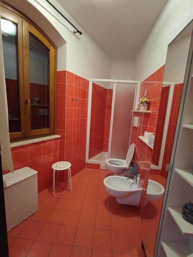 Casa Le Sorelle ปีออมบีโน ภายนอก รูปภาพ